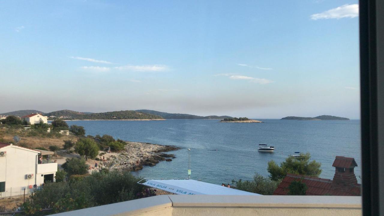 Beach House Paradiso โรกอซนิซา ภายนอก รูปภาพ