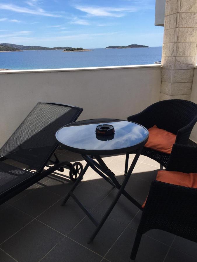 Beach House Paradiso โรกอซนิซา ภายนอก รูปภาพ