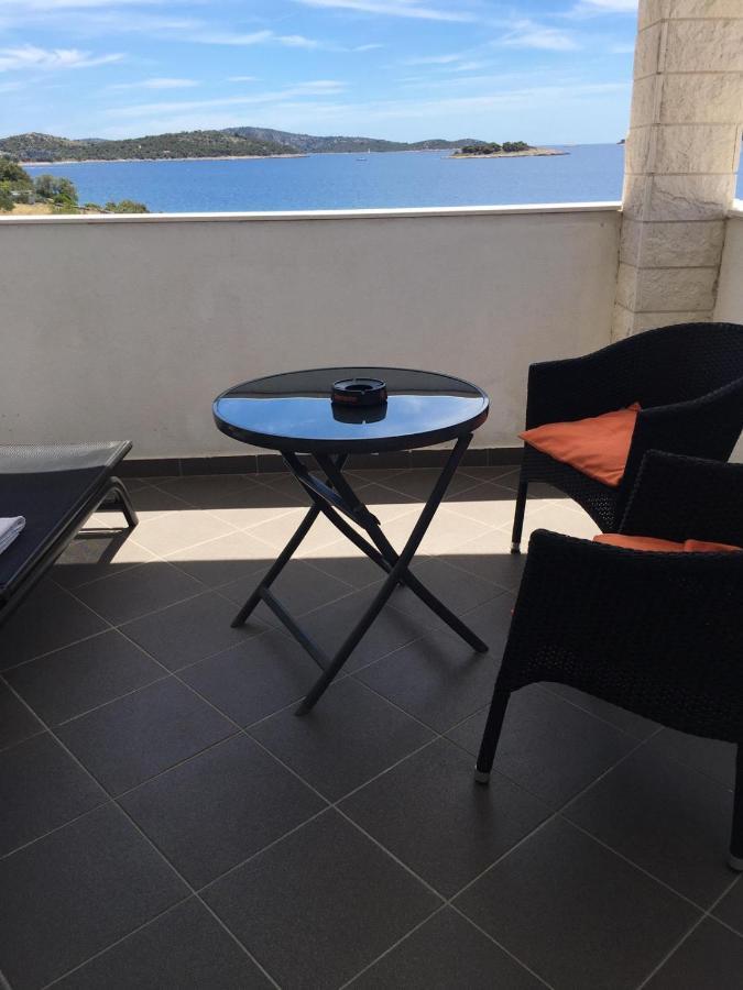 Beach House Paradiso โรกอซนิซา ภายนอก รูปภาพ