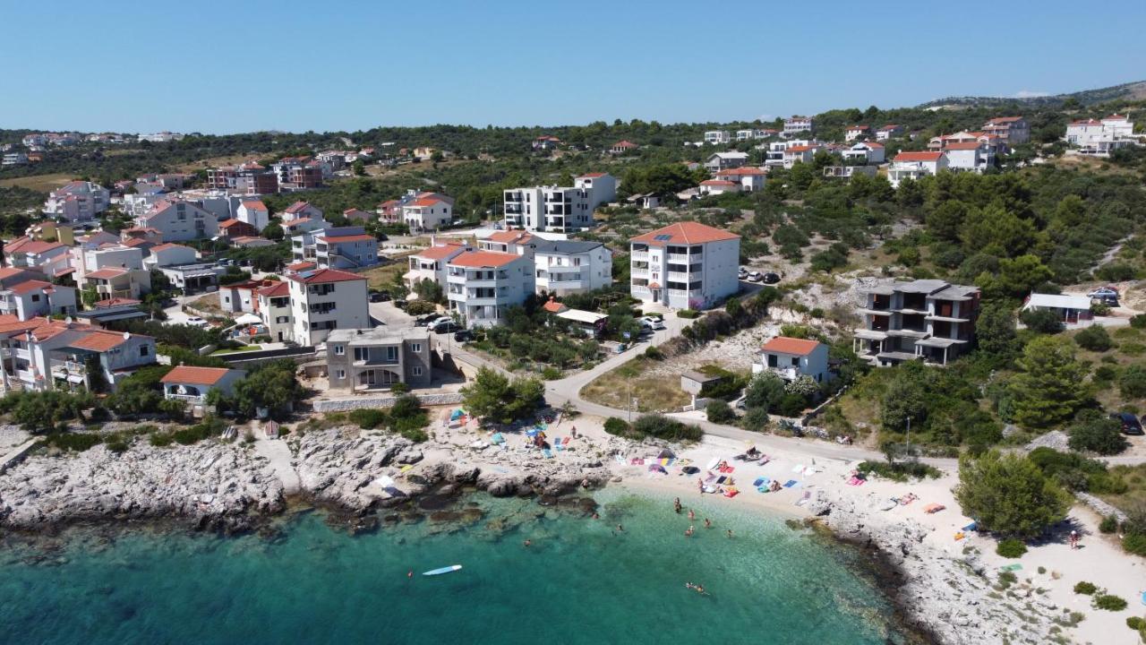 Beach House Paradiso โรกอซนิซา ภายนอก รูปภาพ