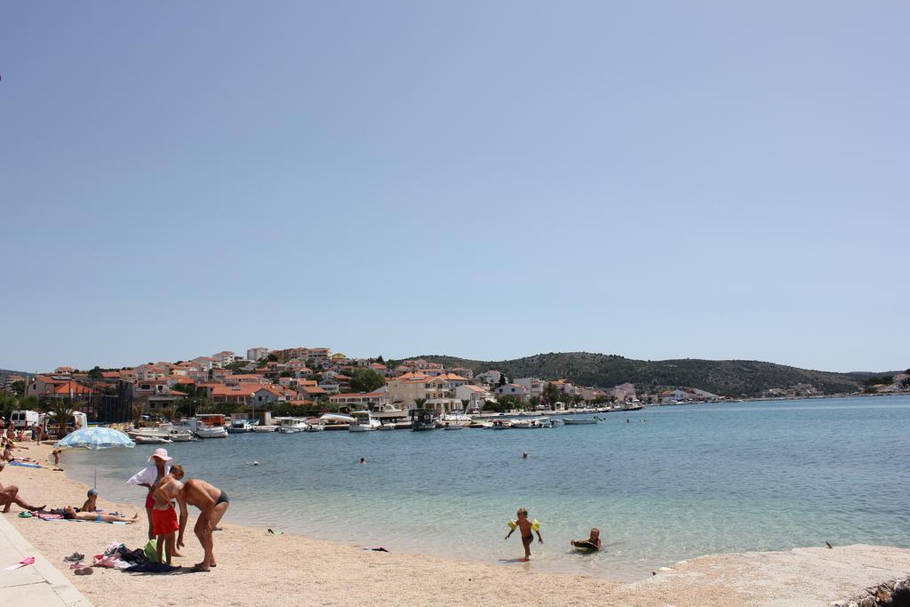 Beach House Paradiso โรกอซนิซา ภายนอก รูปภาพ